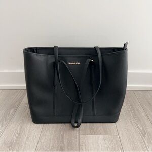New Michael Kors Classic Black Tote